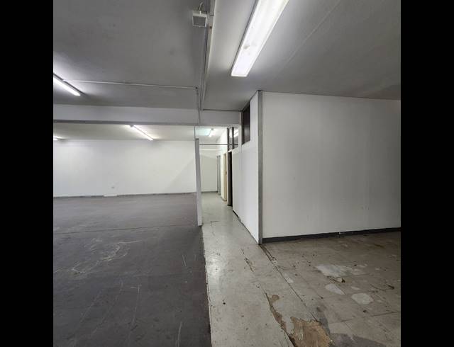 696M² SHOWROOM TO LET IN WINDERMERE